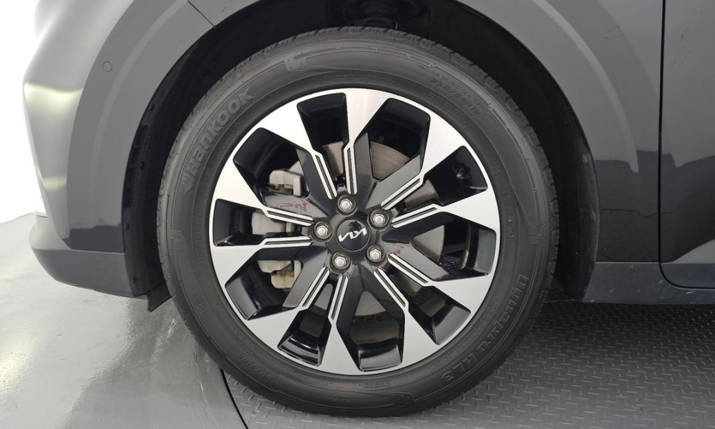 Kia Carnival 9-Seater Signature, 2023
