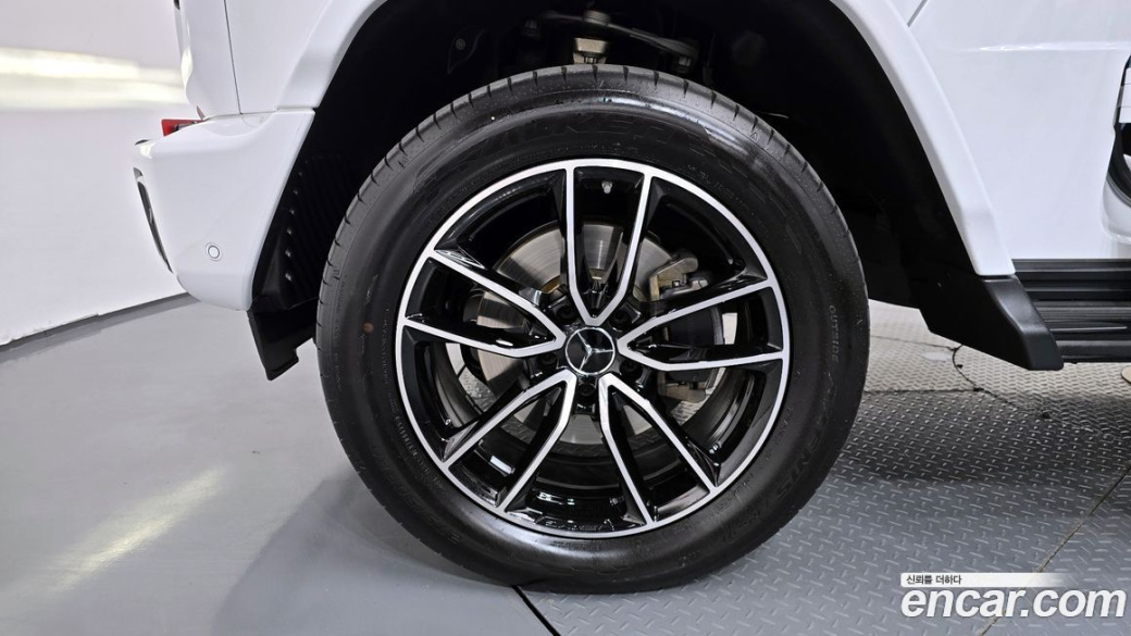 Mercedes-Benz G-Class G450d Manufaktur, 2025