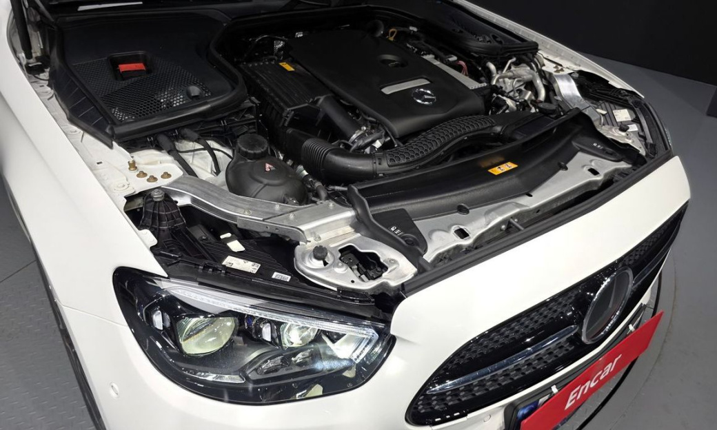 Mercedes-Benz E-Class E250 AMG Line, 2023