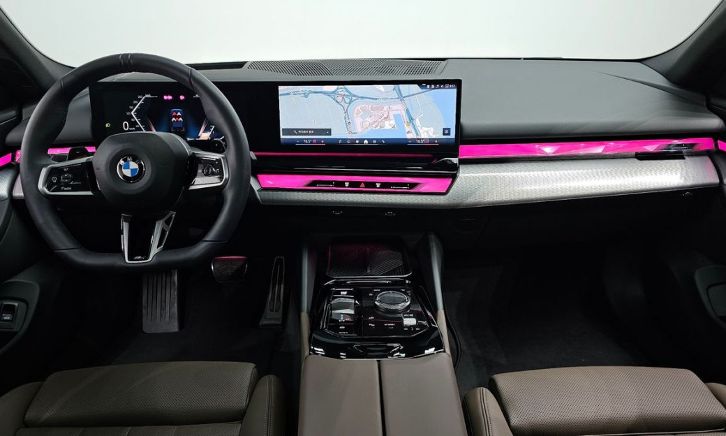 BMW 5-Series 520i M Sport, 2025