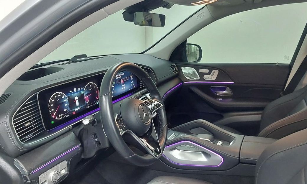 Mercedes-Benz GLE-Class GLE300d 4MATIC, 2025