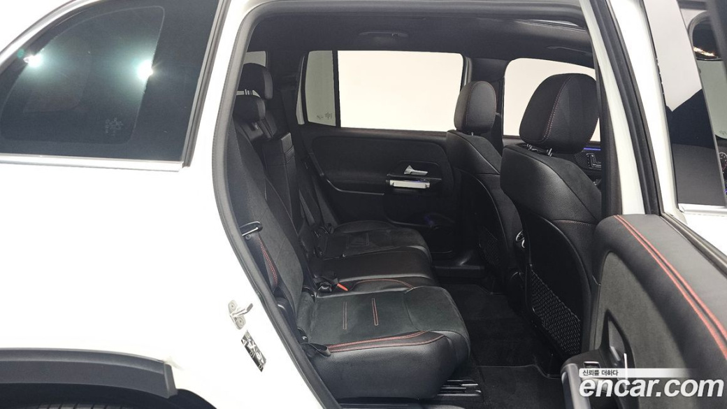 Mercedes-Benz GLB-Class GLB250 4MATIC, 2025