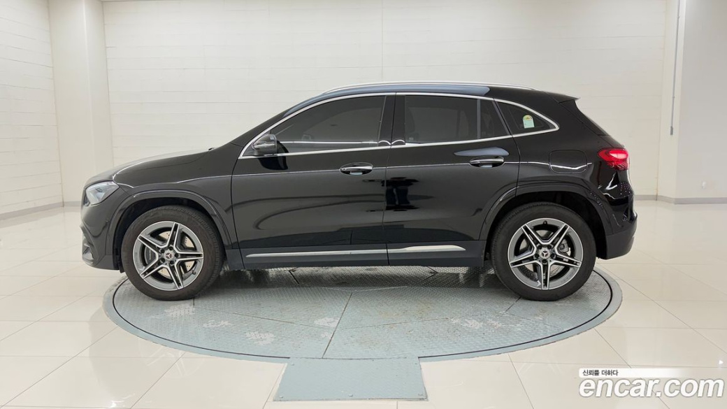 Mercedes-Benz GLA-Class GLA250 4MATIC, 2025