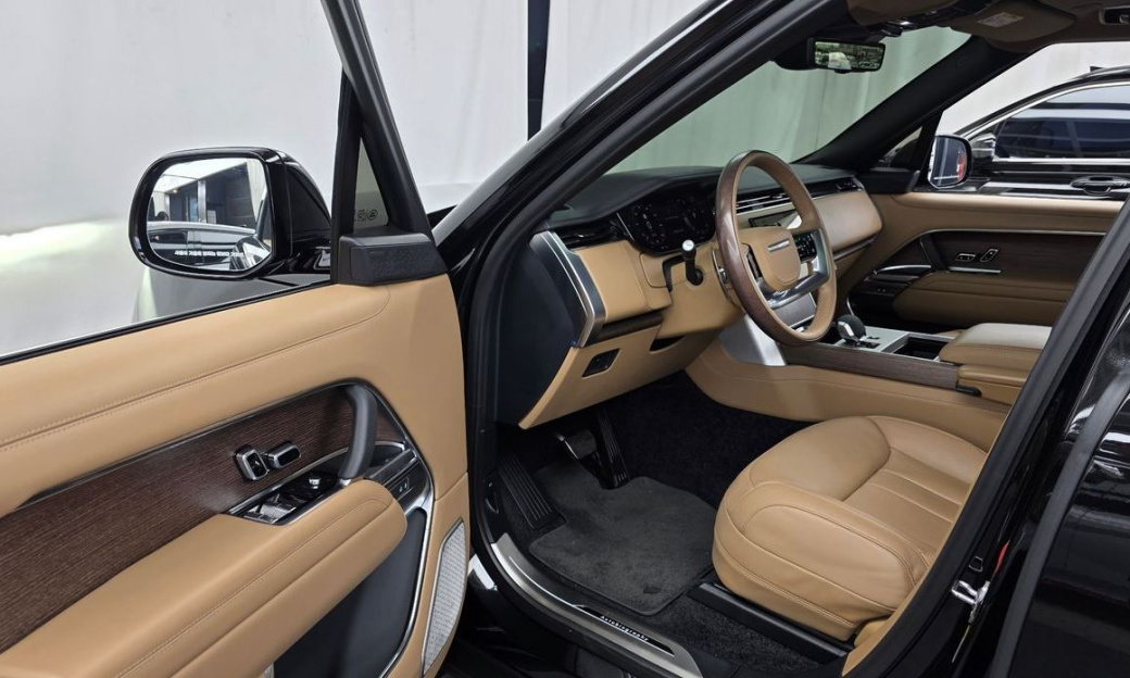 Land Rover Range Rover D350 Autobiography Long Wheel Base, 2024