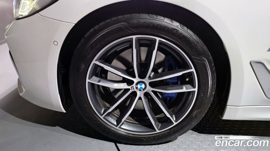 BMW 5-Series 520i M Sport, 2023