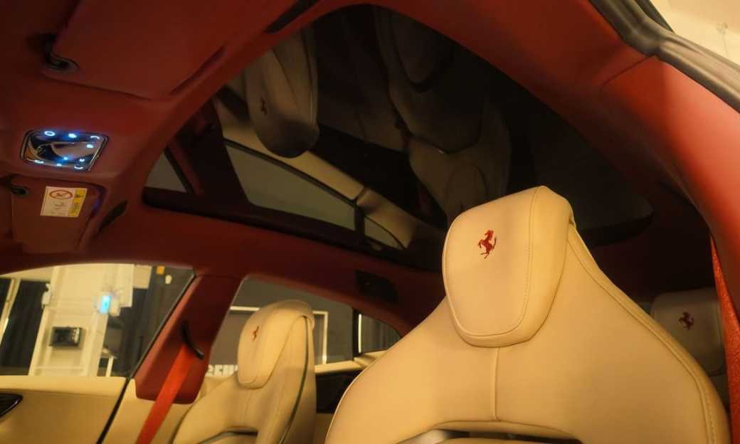 Ferrari Purosangue 6.5 V12, 2024
