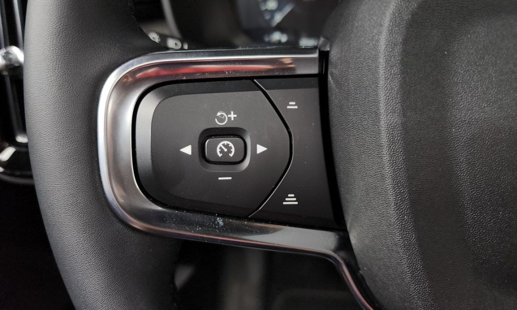 Volvo XC40 B4 Inscription, 2022