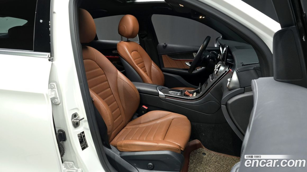 Mercedes-Benz GLC-Class GCL300 4MATIC Coupe, 2023