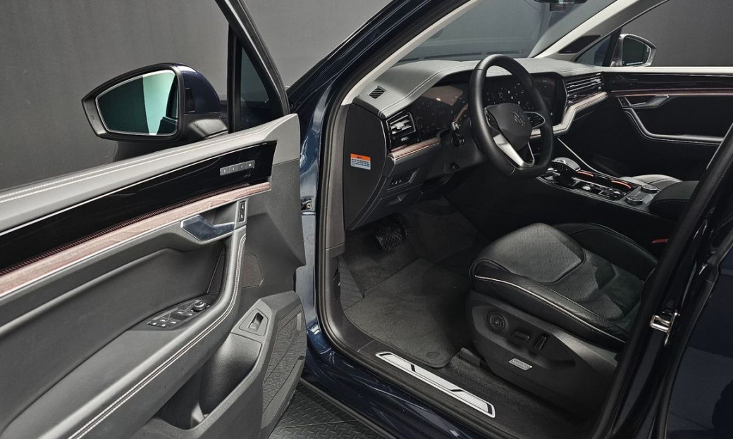 Volkswagen Touareg 3.0 TDI Prestige, 2024