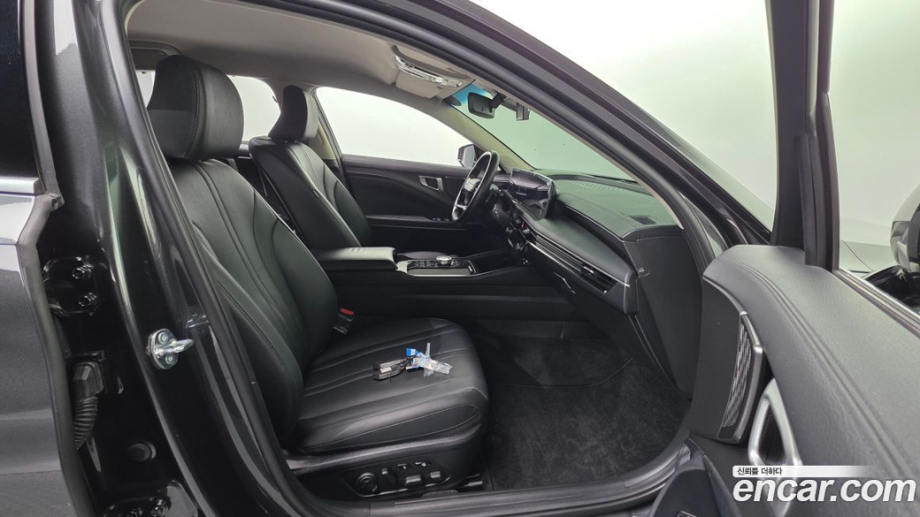 Kia K8 2.5 Gasoline 2WD, 2025