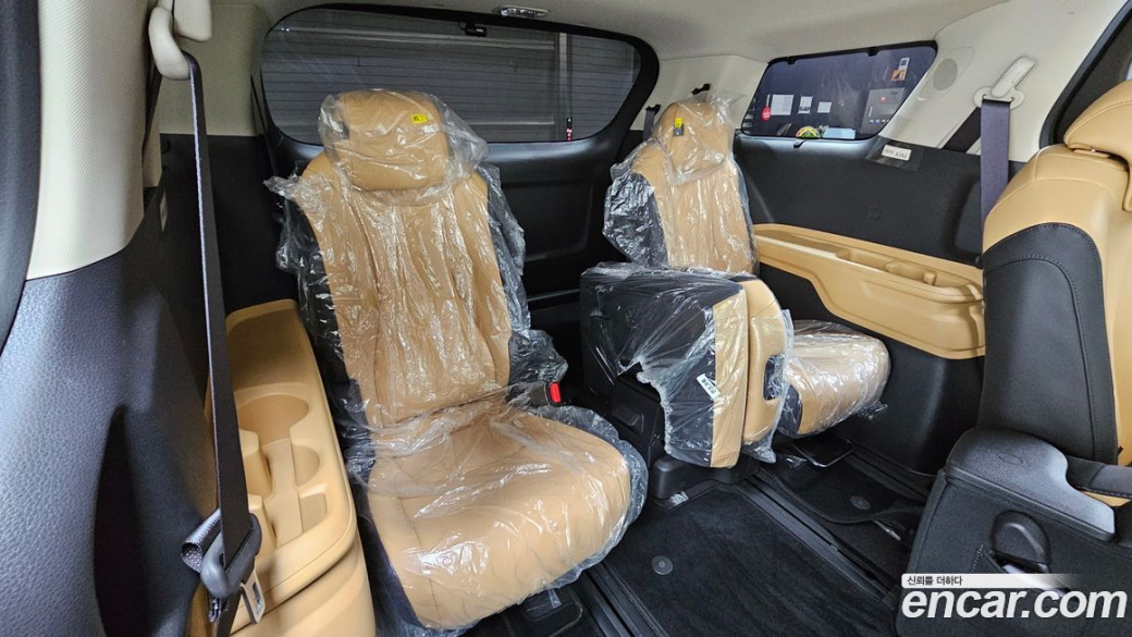 Kia Carnival 11-Seater Noblesse, 2023