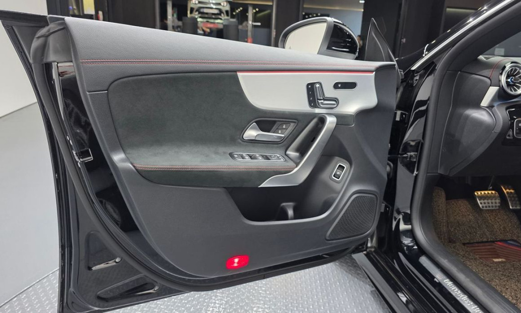 Mercedes-Benz CLA-Class CLA250 4MATIC, 2024