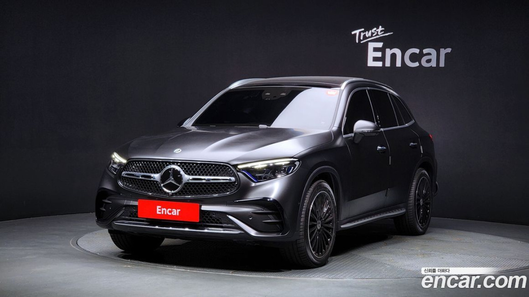 Mercedes-Benz GLC-Class GLC300 4MATIC AMG Line, 2025