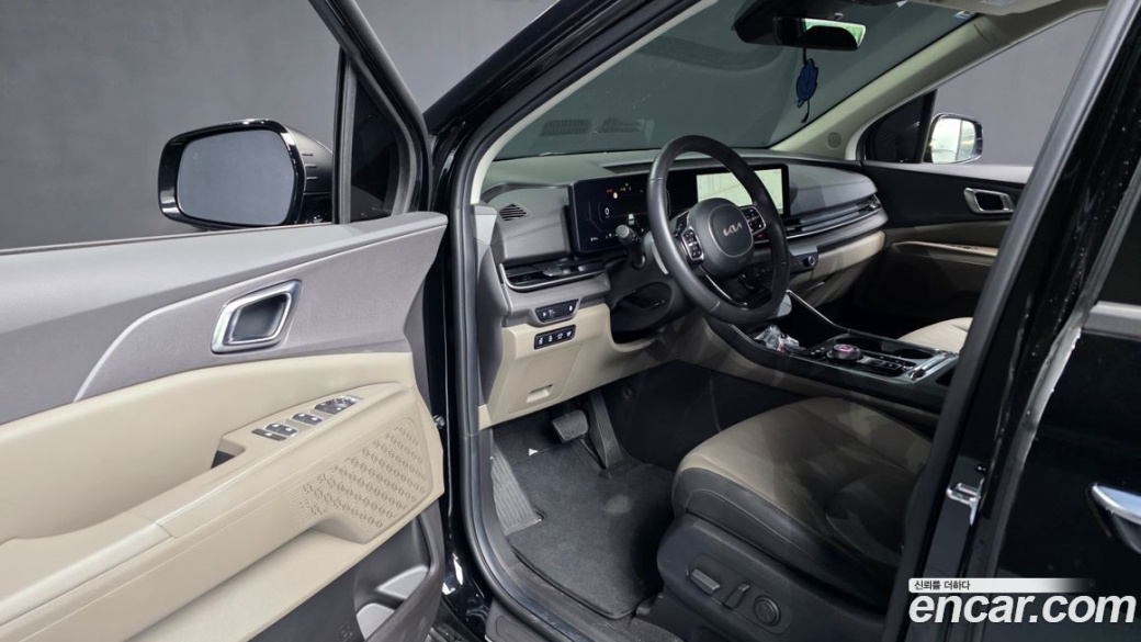 Kia Carnival 9-Seater Noblesse, 2024