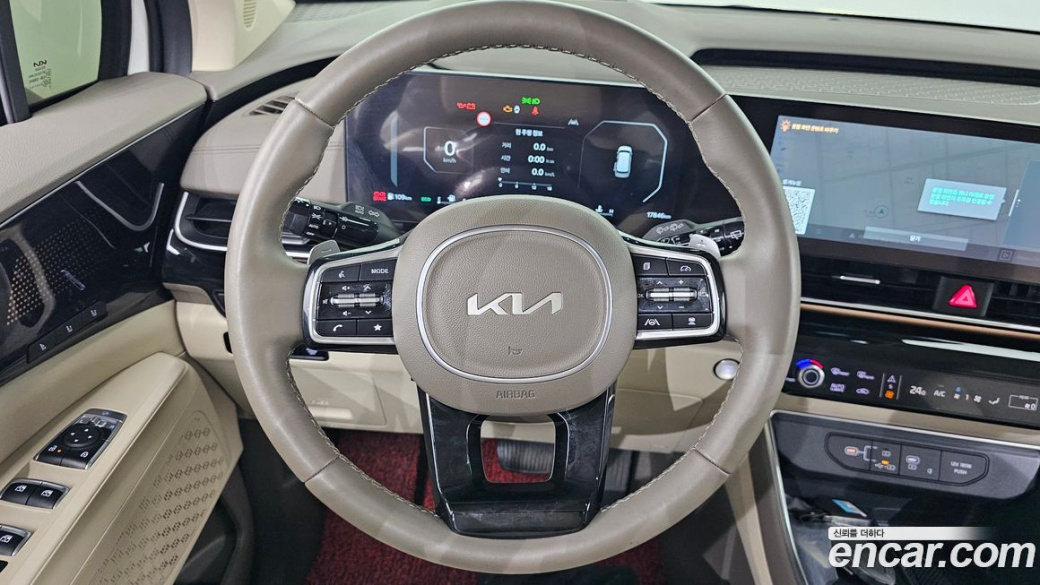 Kia Carnival 7-Seater Signature, 2024