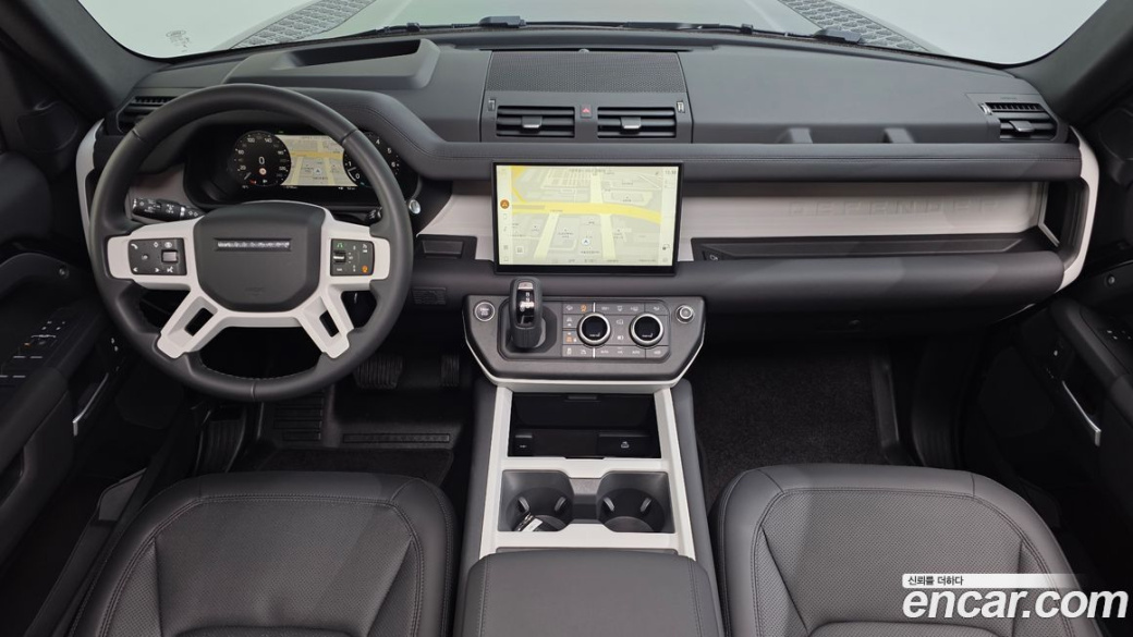 Land Rover Defender 130 P400 X-Dynamic HSE, 2025