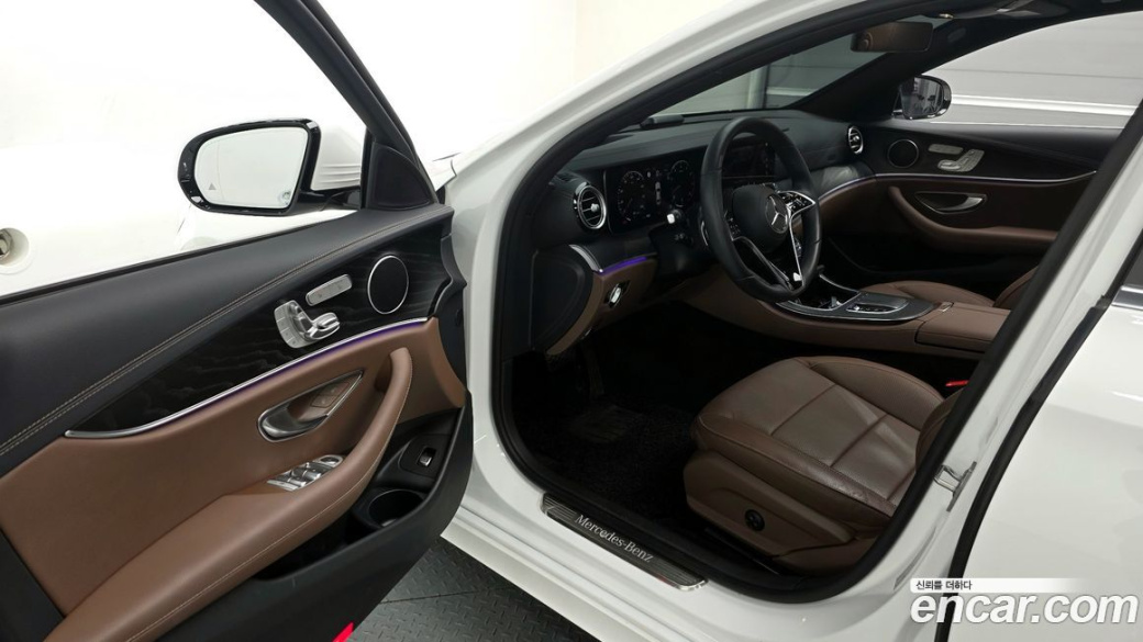 Mercedes-Benz E-Class E250 AMG Line, 2023