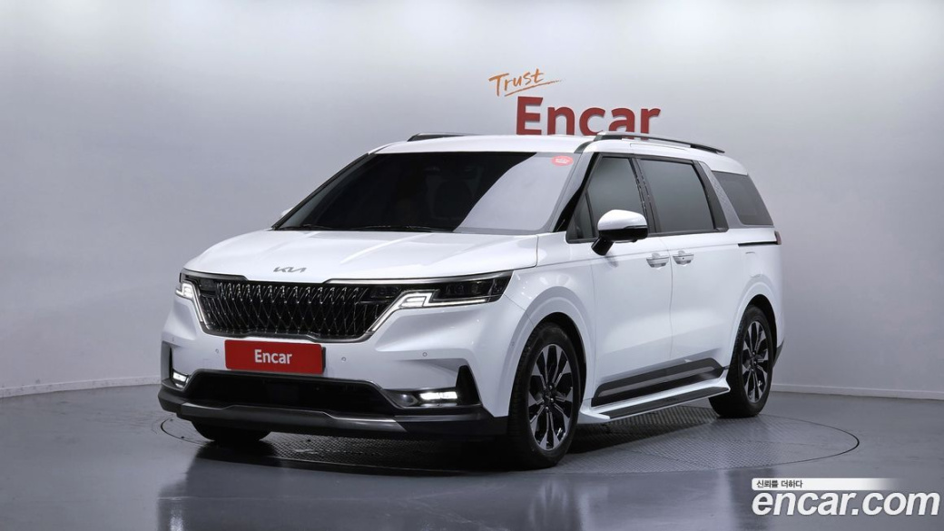Kia Carnival 9-Seater Signature, 2023