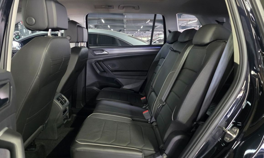 Volkswagen Tiguan 2.0 TSI Prestige, 2024