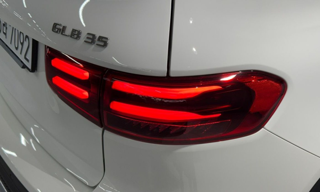 Mercedes-Benz GLB-Class AMG GLB35 4MATIC, 2025