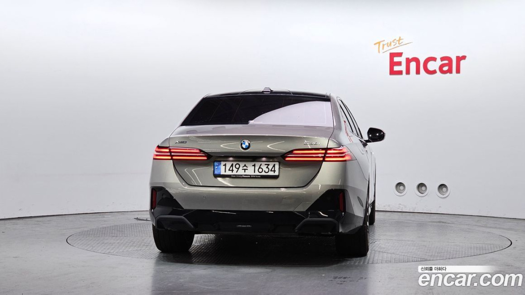 BMW 5-Series 530i xDrive M Sport, 2025