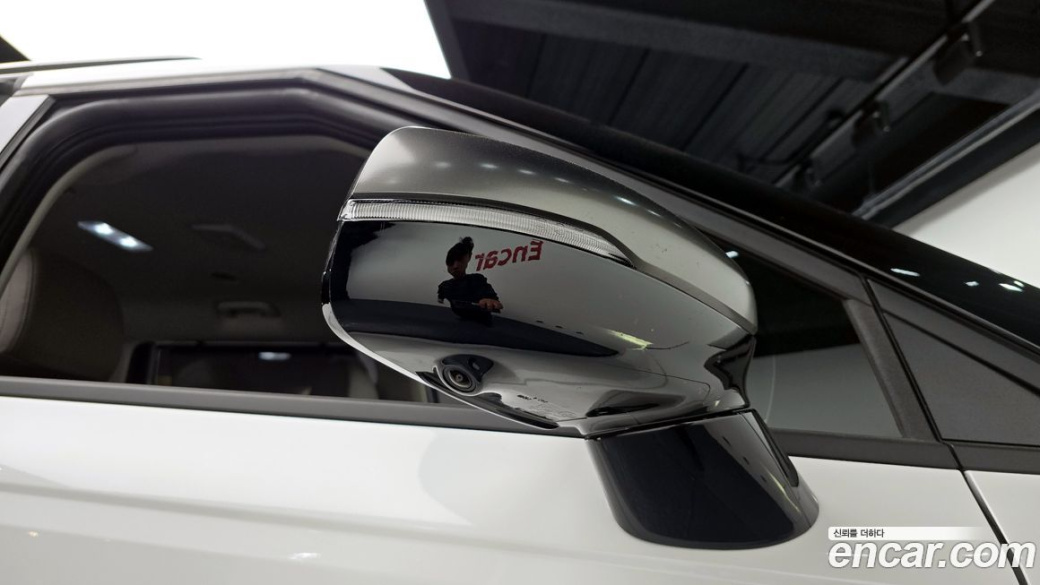 Kia Carnival 9-Seater Gravity, 2025