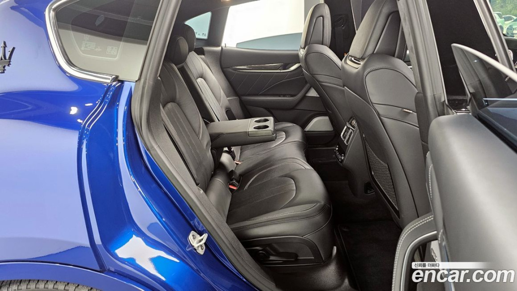 Maserati Levante 3.0 AWD Modena, 2022