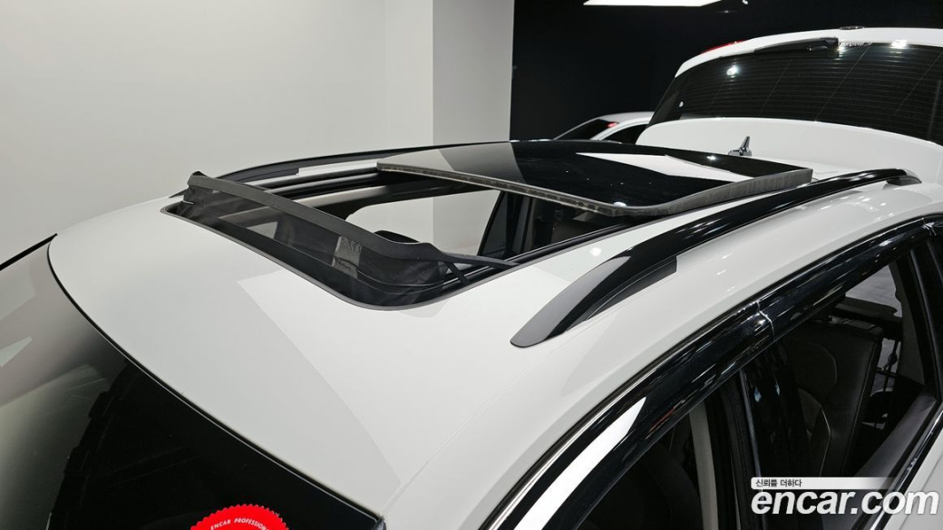 Volkswagen Tiguan 2.0 TSI Prestige, 2024