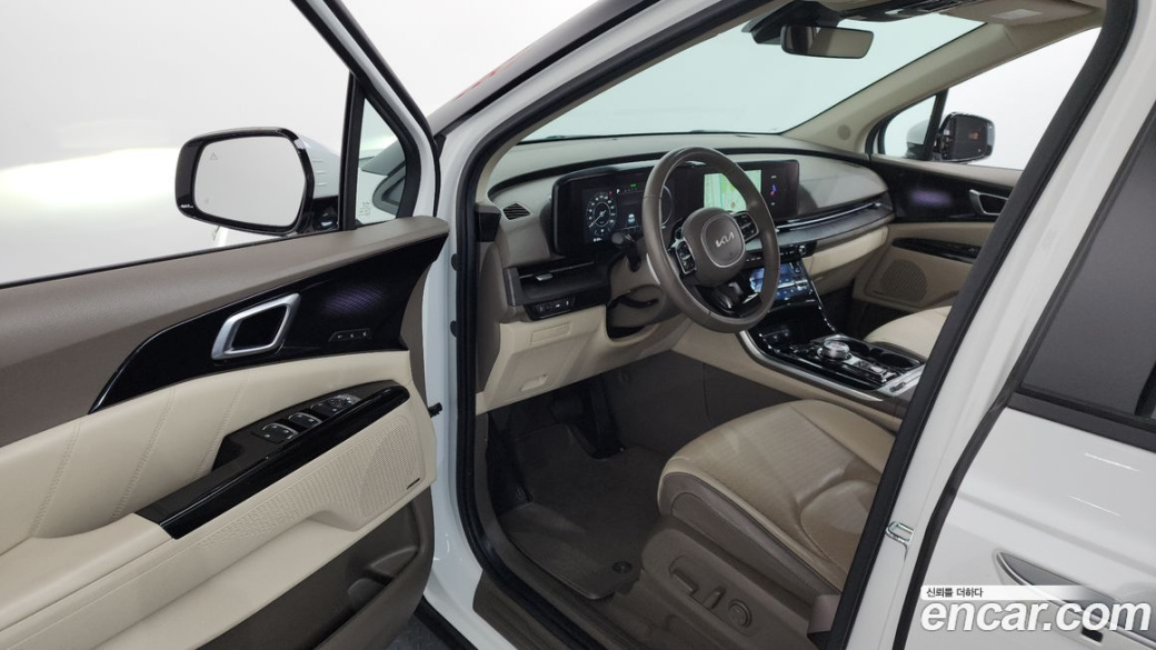 Kia Carnival 9-Seater Signature, 2022