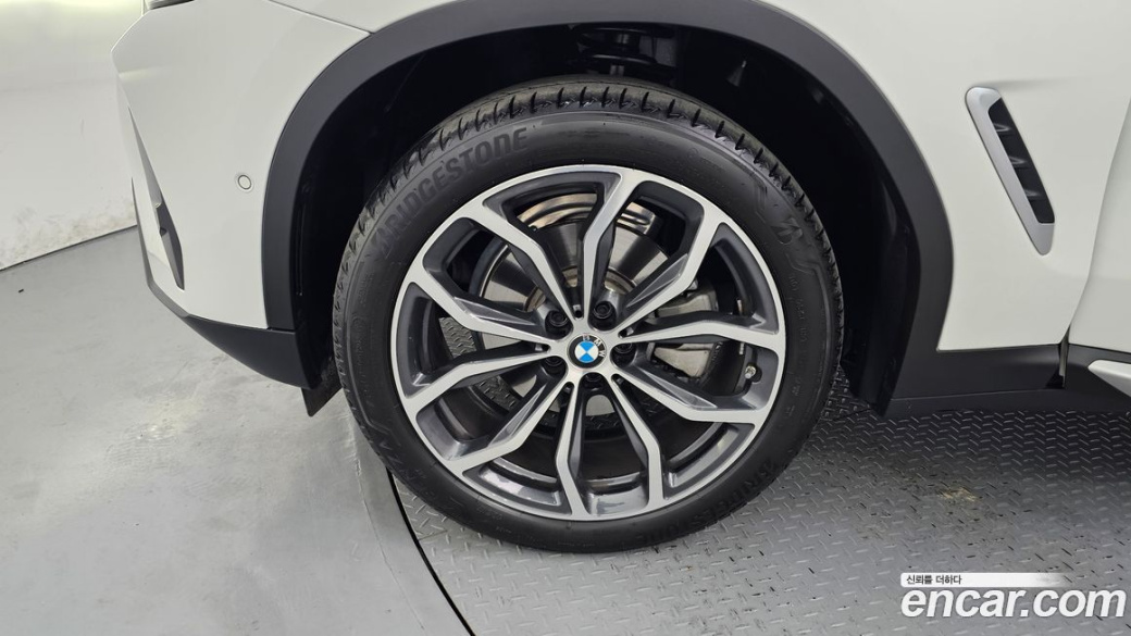 BMW X4 xDrive20i xLine, 2025