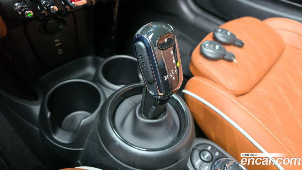 Mini Cooper Convertible Classic, 2024