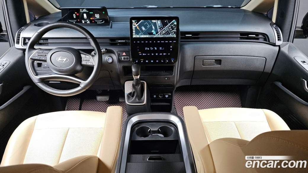 Hyundai Staria Cargo 5-Seater, 2025