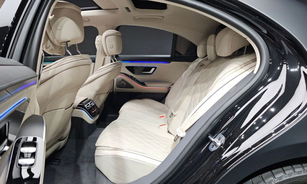 Mercedes-Benz S-Class S450 4MATIC, 2026