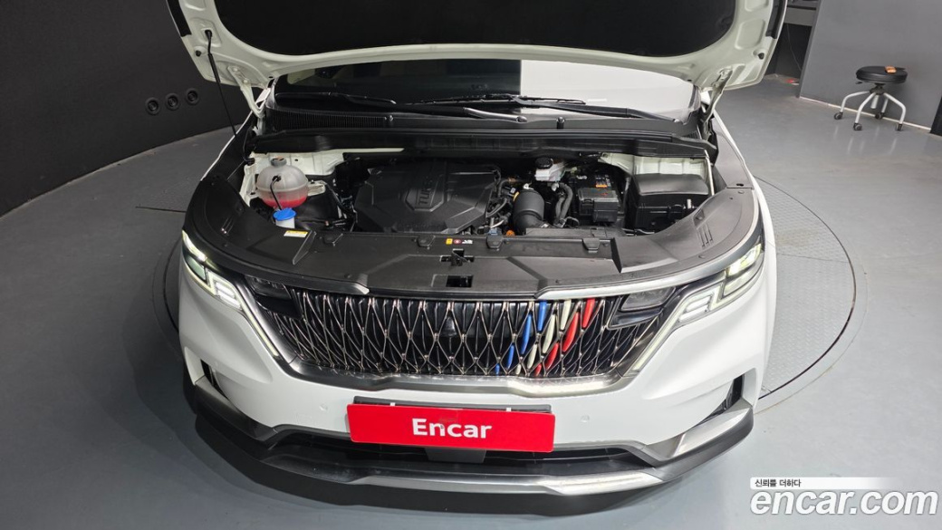 Kia Carnival 9-Seater Signature, 2023