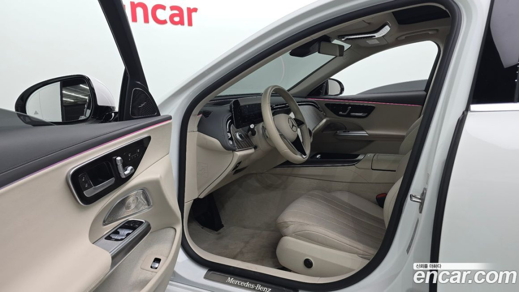 Mercedes-Benz E-Class E300 4MATIC Exclusive, 2024