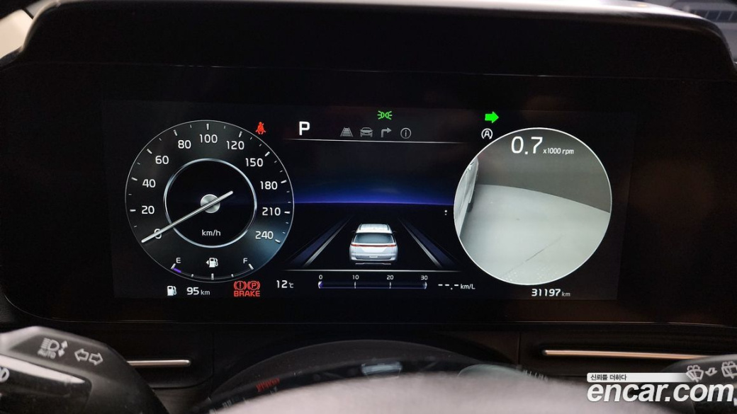 Kia Carnival 7-Seater Signature, 2023