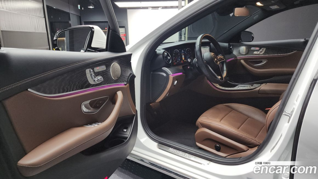 Mercedes-Benz E-Class E350 4MATIC Exclusive, 2023
