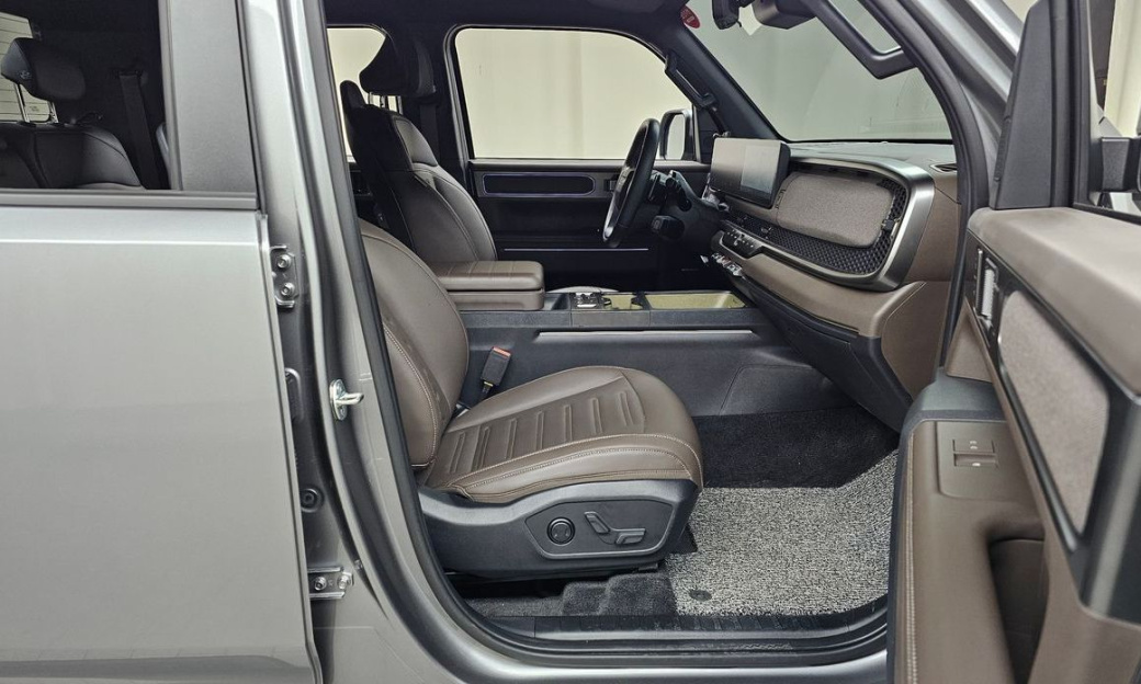 Kia Tasman 2.5T Gasoline 4WD, 2026