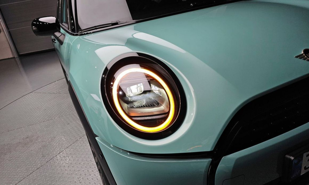 Mini Cooper 5Door Essential, 2025