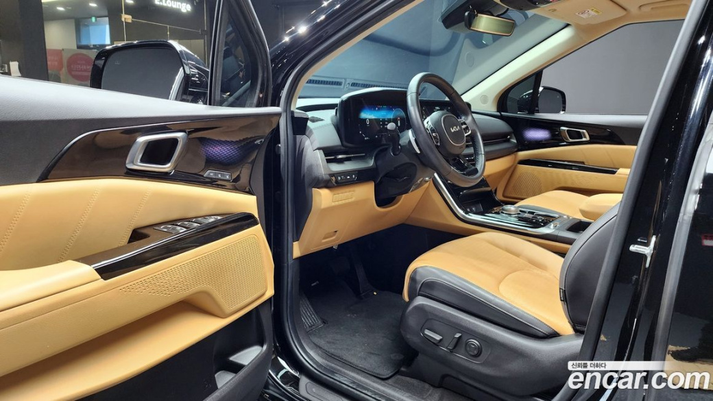 Kia Carnival 9-Seater Signature, 2023