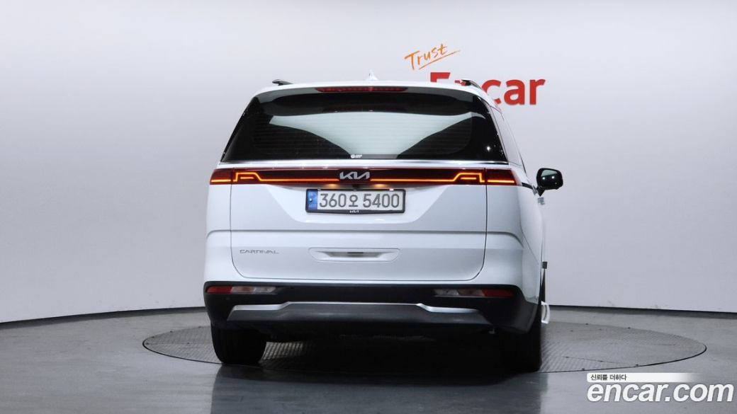 Kia Carnival 7-Seater Signature, 2022