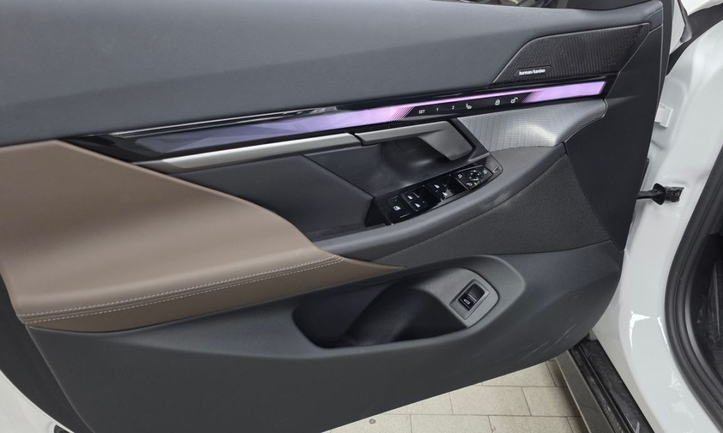 BMW 5-Series 520i Special Edition, 2026