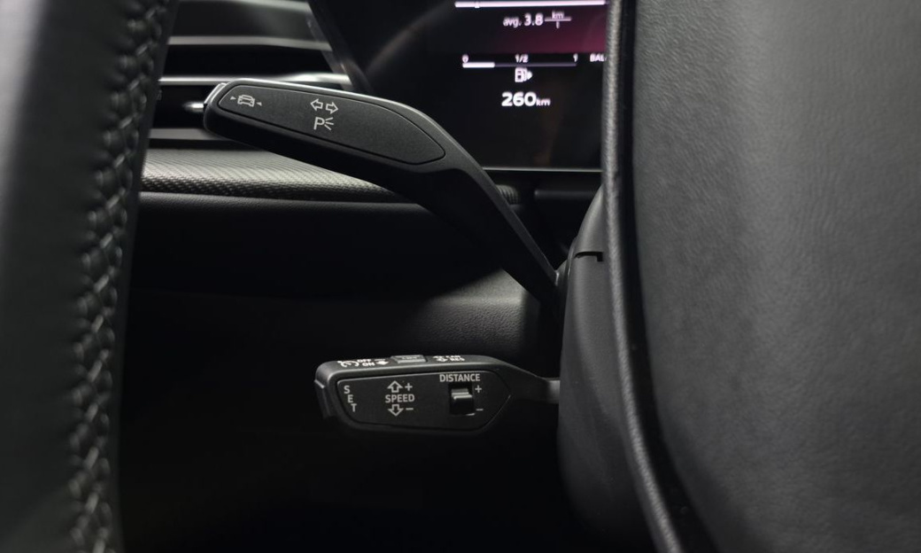Audi Q5 40 TDI Quattro S Line Black Edition, 2025