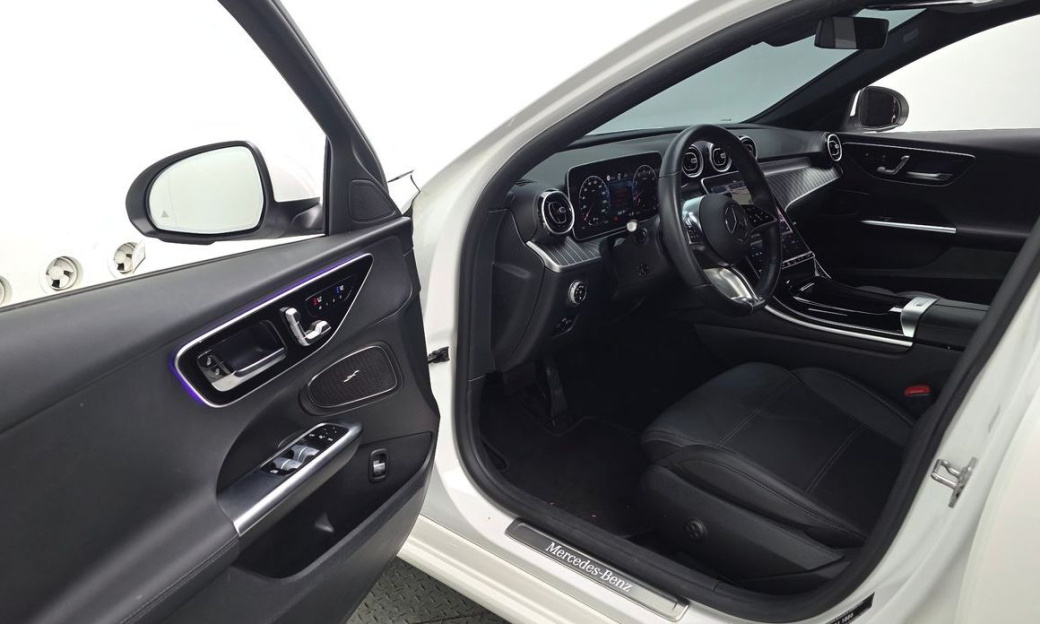 Mercedes-Benz C-Class C300 4MATIC Avantgarde, 2024
