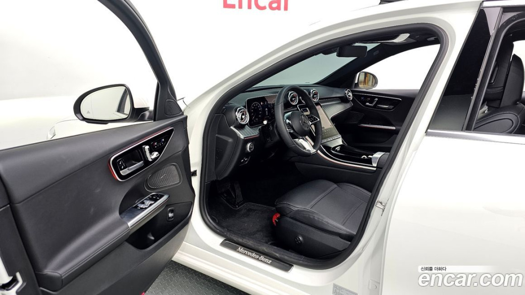 Mercedes-Benz C-Class C200 Avantgarde, 2025