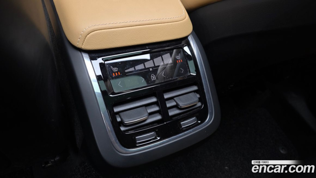 Volvo XC60 B5 Inscription, 2022