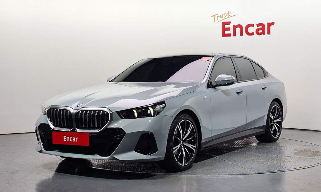 BMW 5-Series 530i xDrive M Sport, 2025