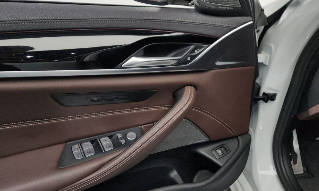 BMW 5-Series 530i M Sport Package, 2022