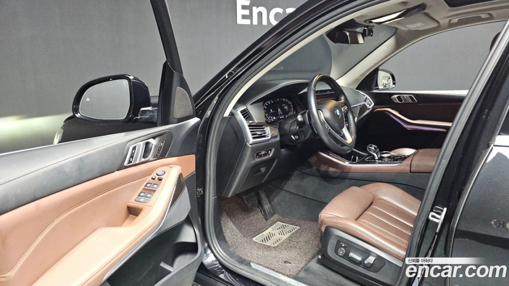 BMW X5 xDrive 40i xLine, 2022