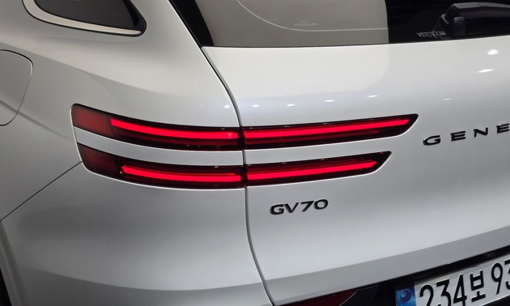 Genesis GV70 2.5T Gasoline AWD, 2025